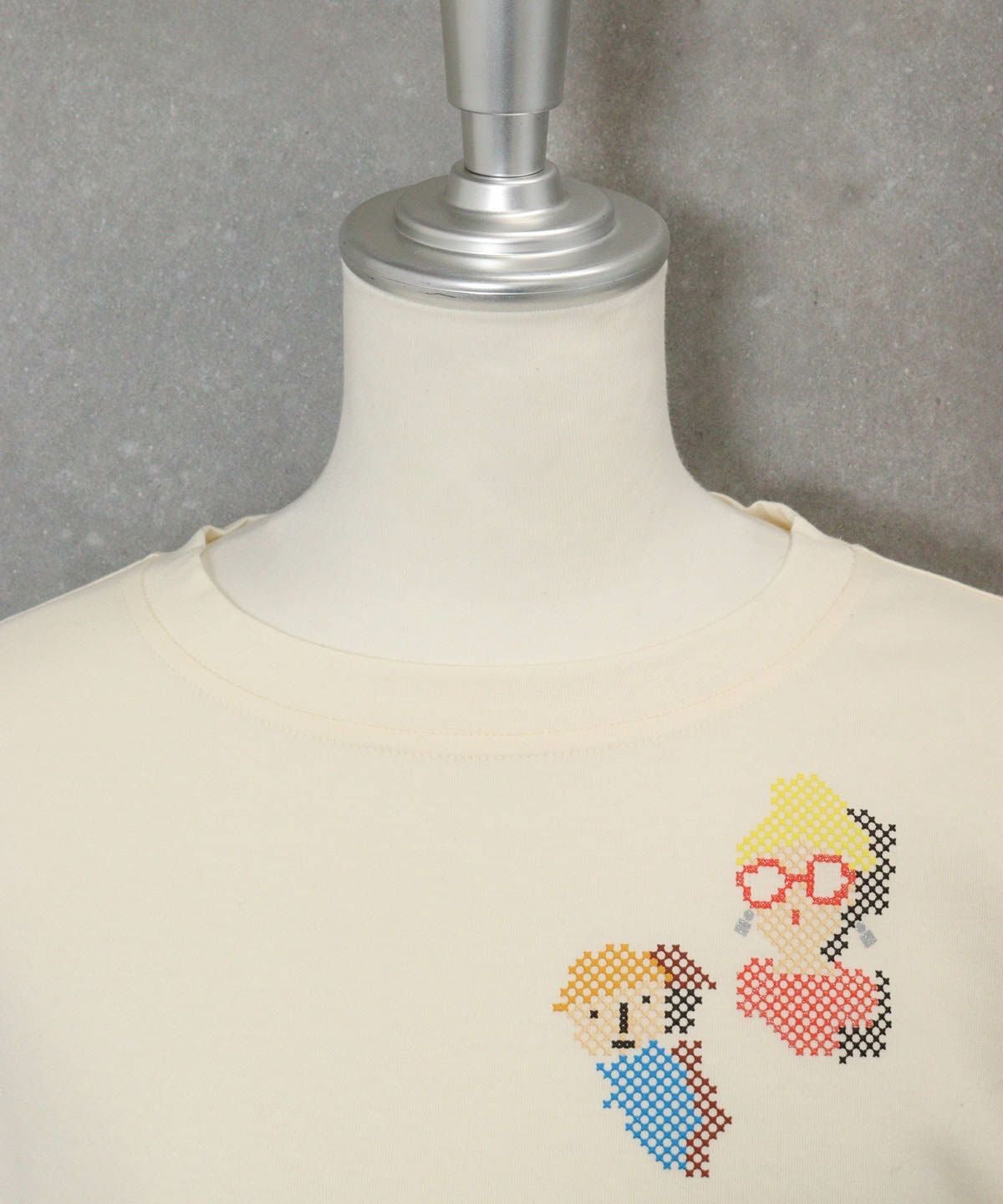 襟元部分（ベージュ）