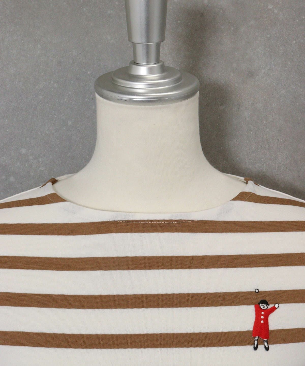 襟元部分（ベージュ）