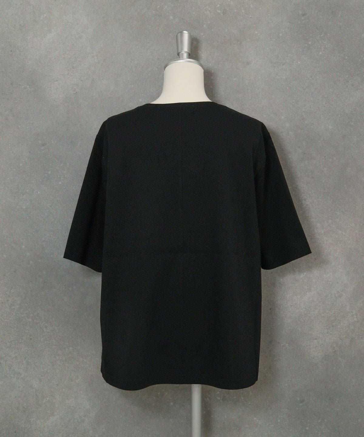 コットン100％5分袖刺繍プルオーバー後（ブラック）