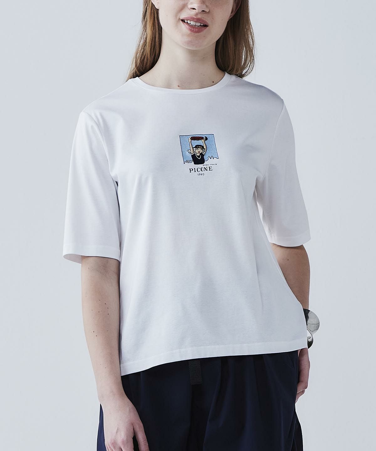 モデル着用（ホワイト）