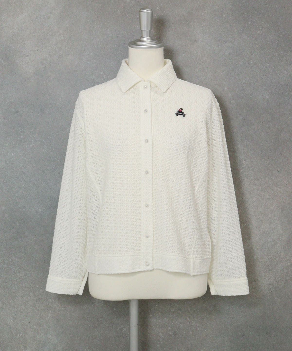 レース調襟付きシャツ（ホワイト）