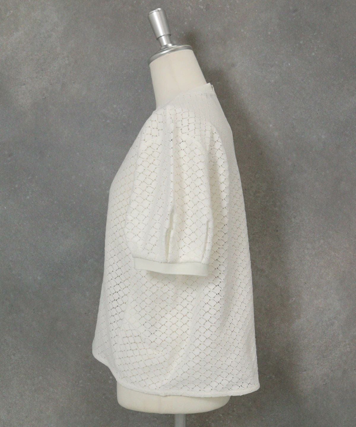 クロシェレースプルオーバー横（ホワイト）