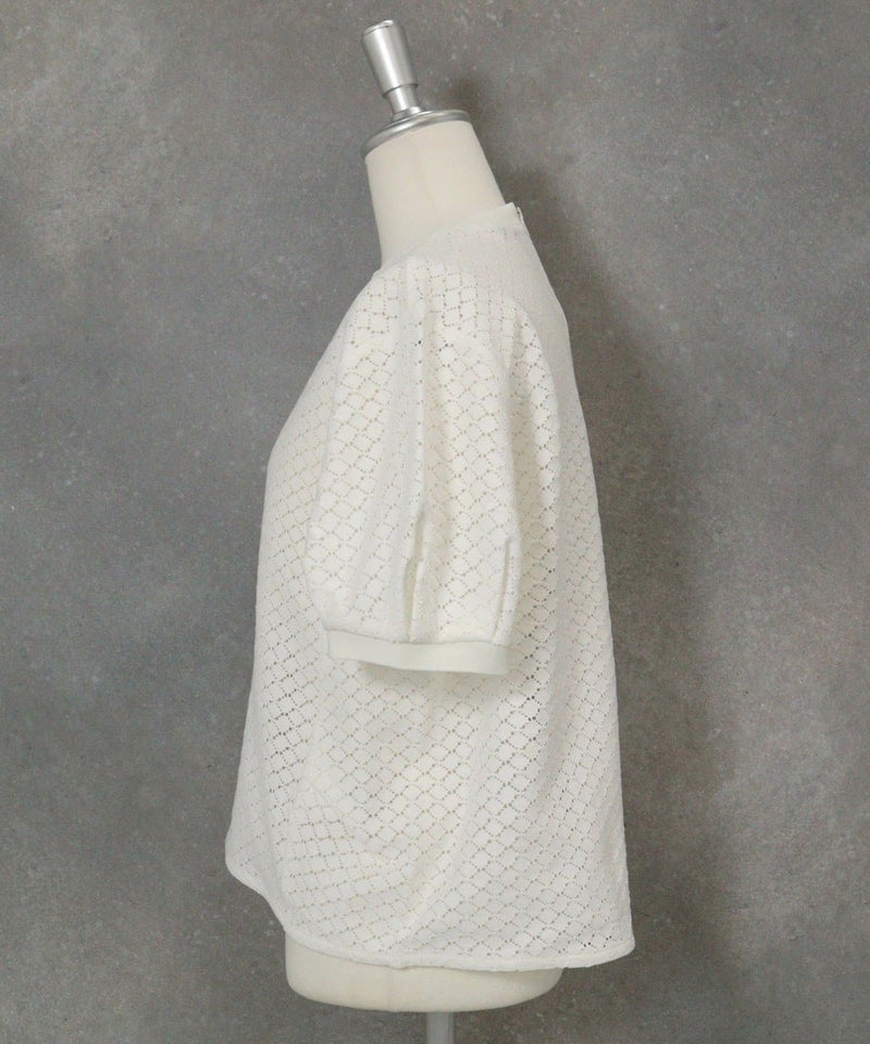 クロシェレースプルオーバー横（ホワイト）