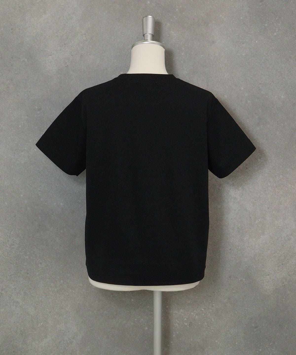 コットン混冷感ポンチプルオーバー後（ブラック）