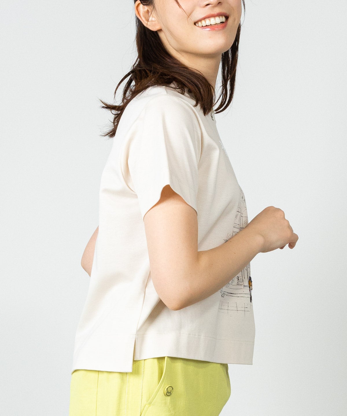 モデル着用画像(ベージュ)