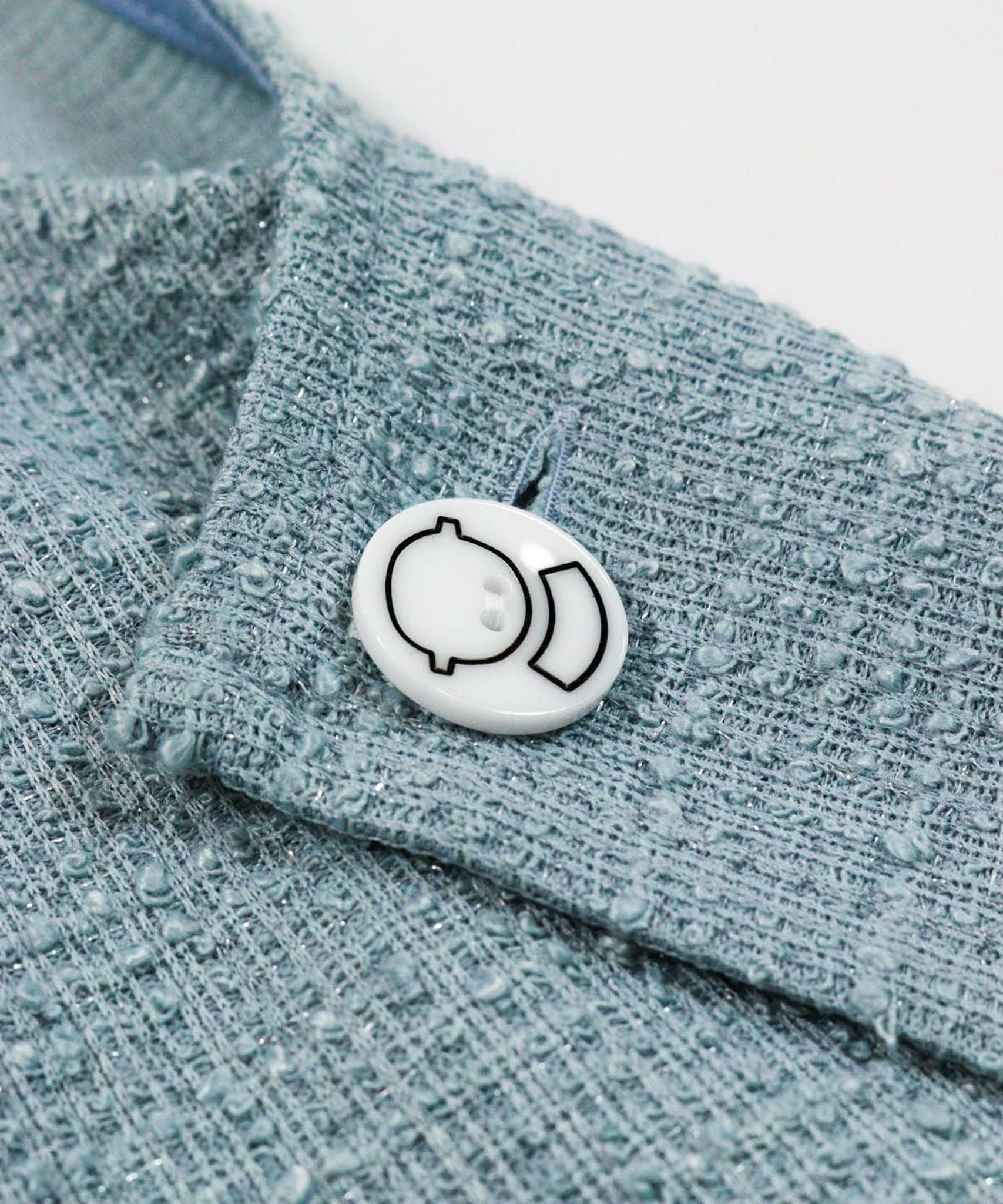 ボタン(ライトブルー)