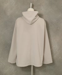 フード付ダンボールブルゾン後(ライトグレー）