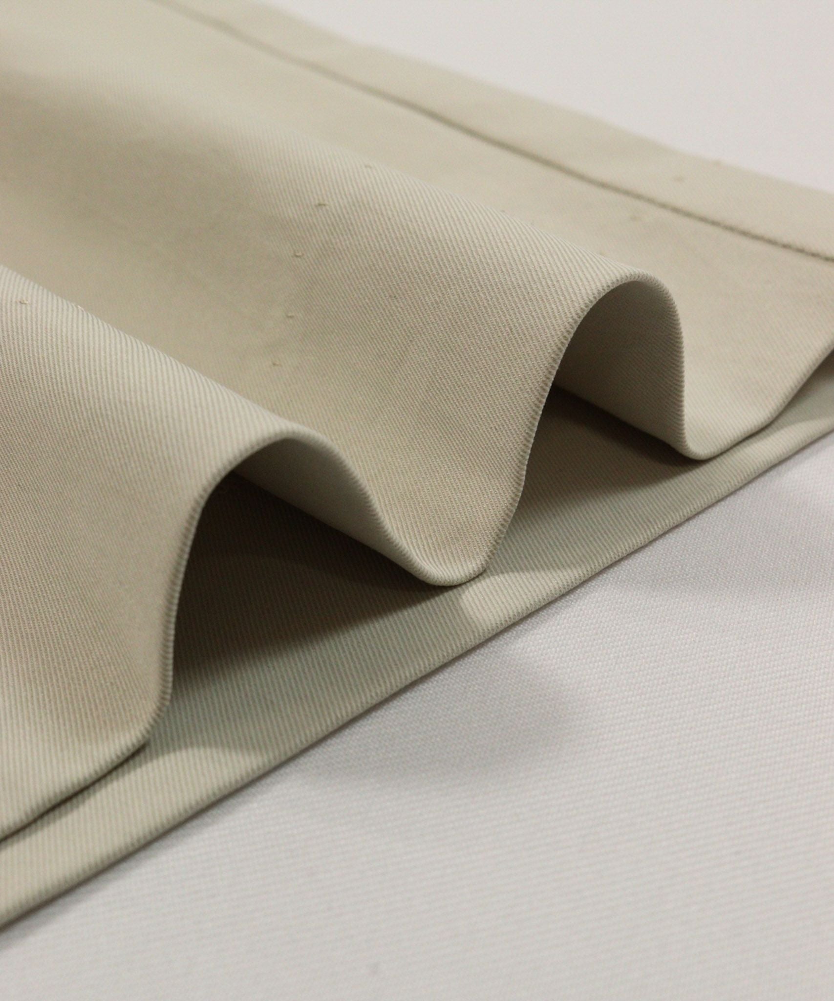 生地感（ベージュ）