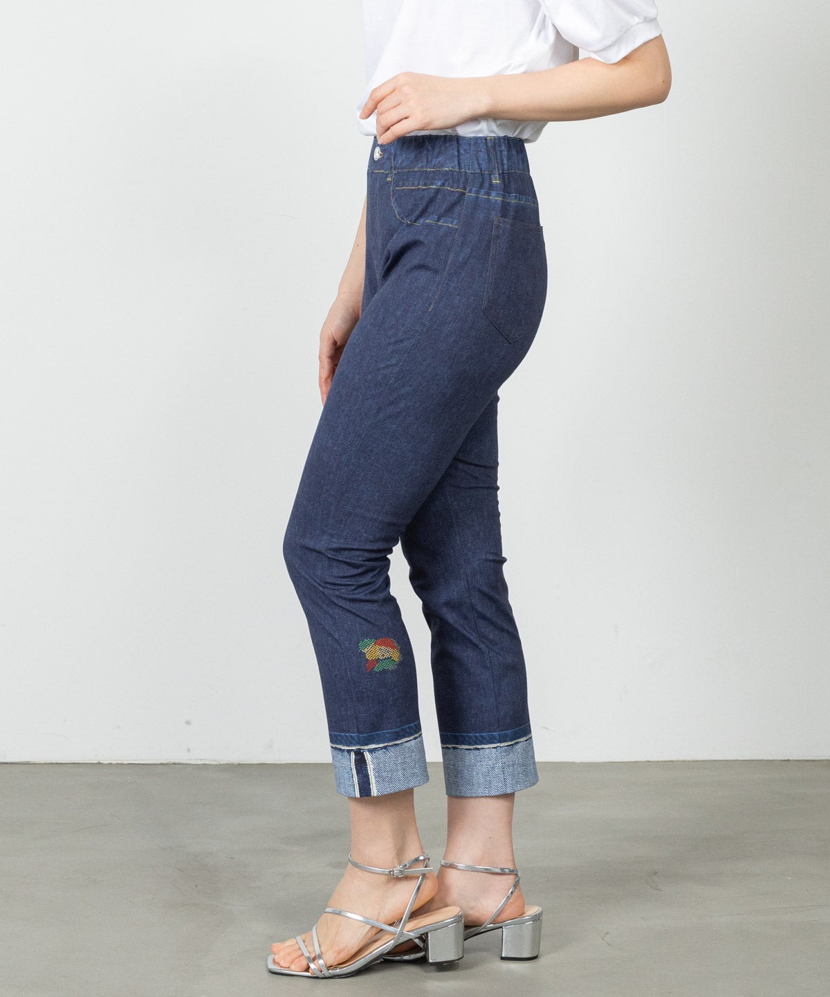 モデル着用画像(ネイビー)