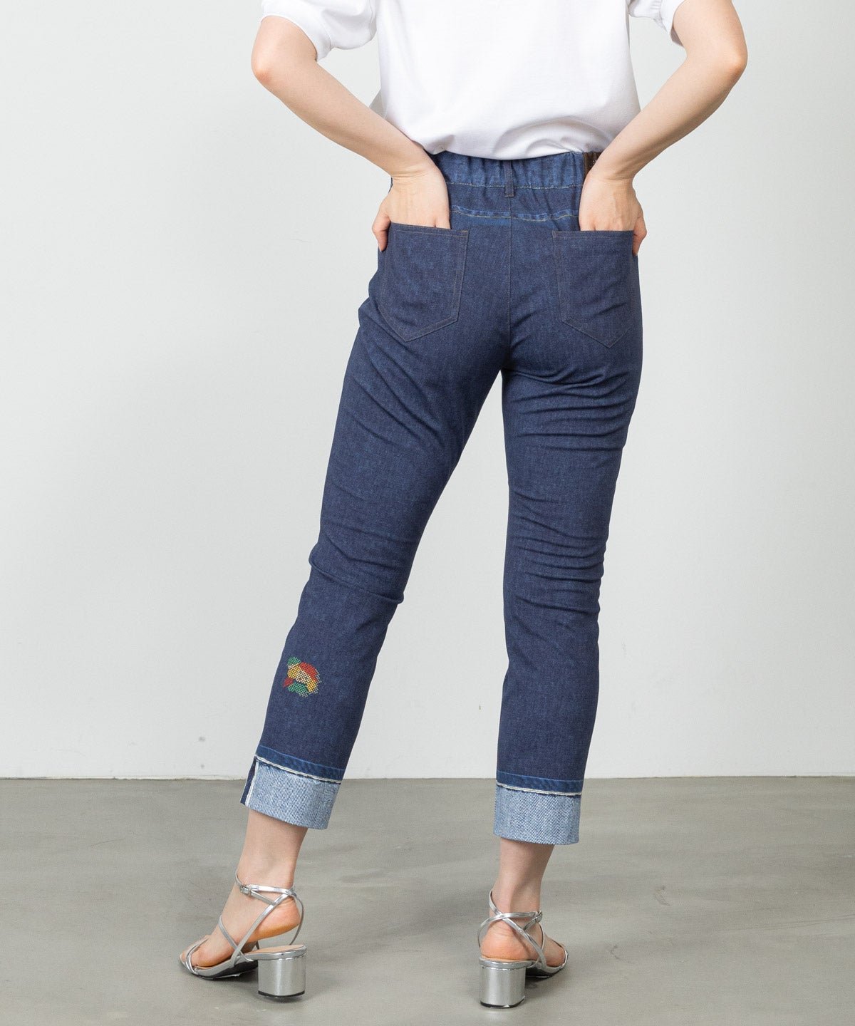 モデル着用画像(ネイビー)