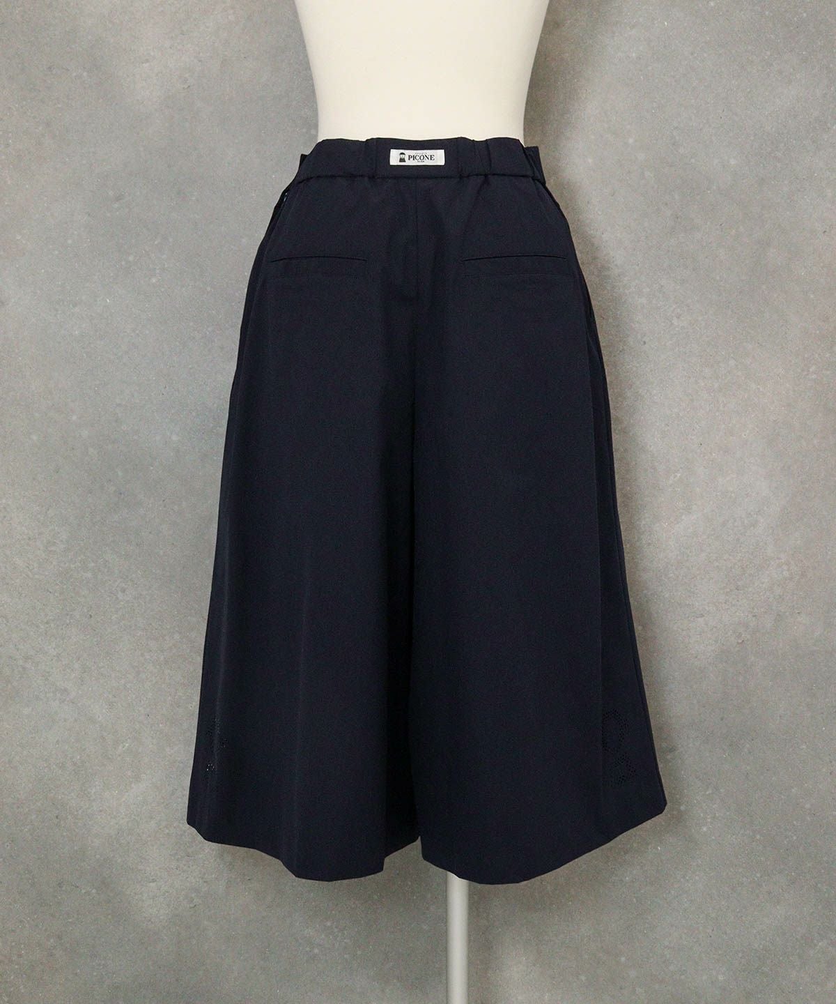 フロントベルト撥水キュロット(ネイビー)後ろ