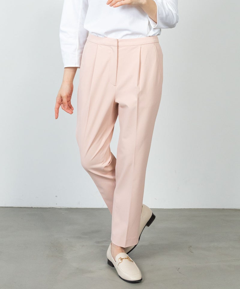 モデル着用画像（ライトオレンジ）