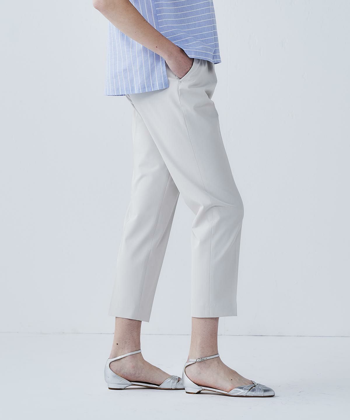 モデル着用画像（ベージュ）