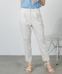 モデル着用画像（ベージュ）