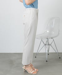 モデル着用画像（ベージュ）