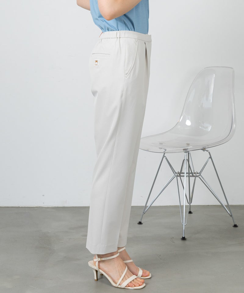 モデル着用画像（ベージュ）