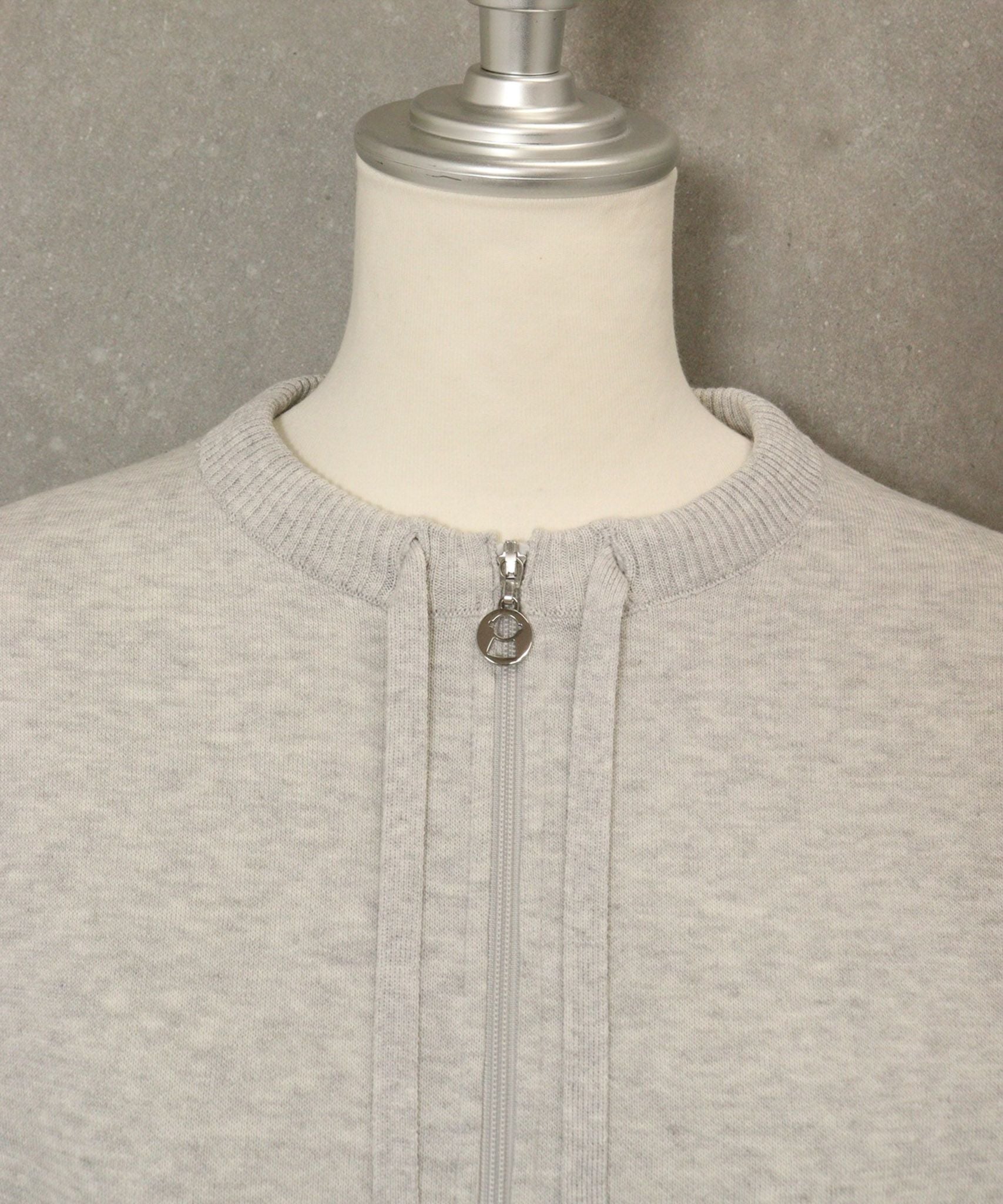 首元(ライトグレー)