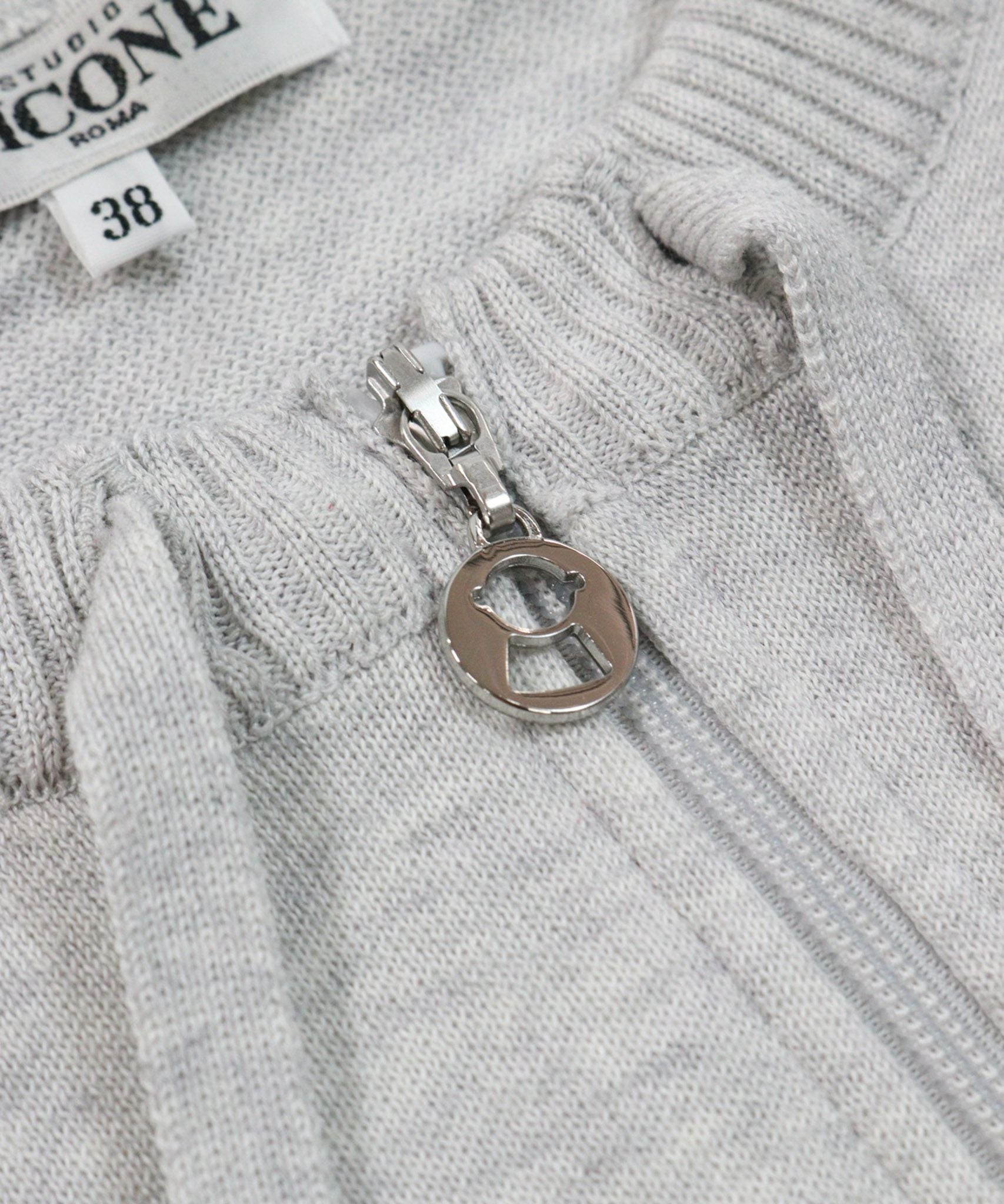 ファスナー部分(ライトグレー)