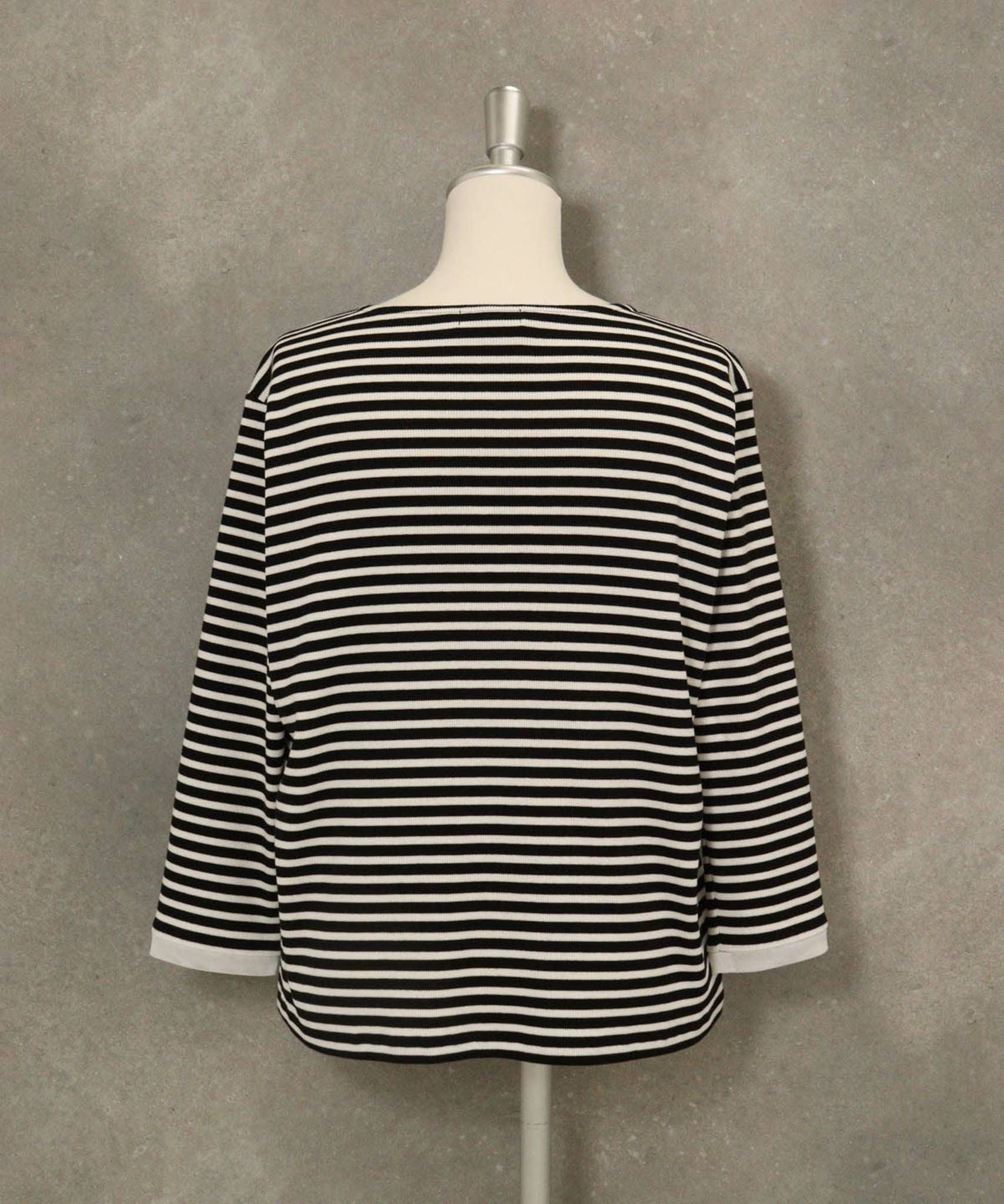 ビーズ刺繍七分袖ボーダープルオーバー(ブラック)後ろ