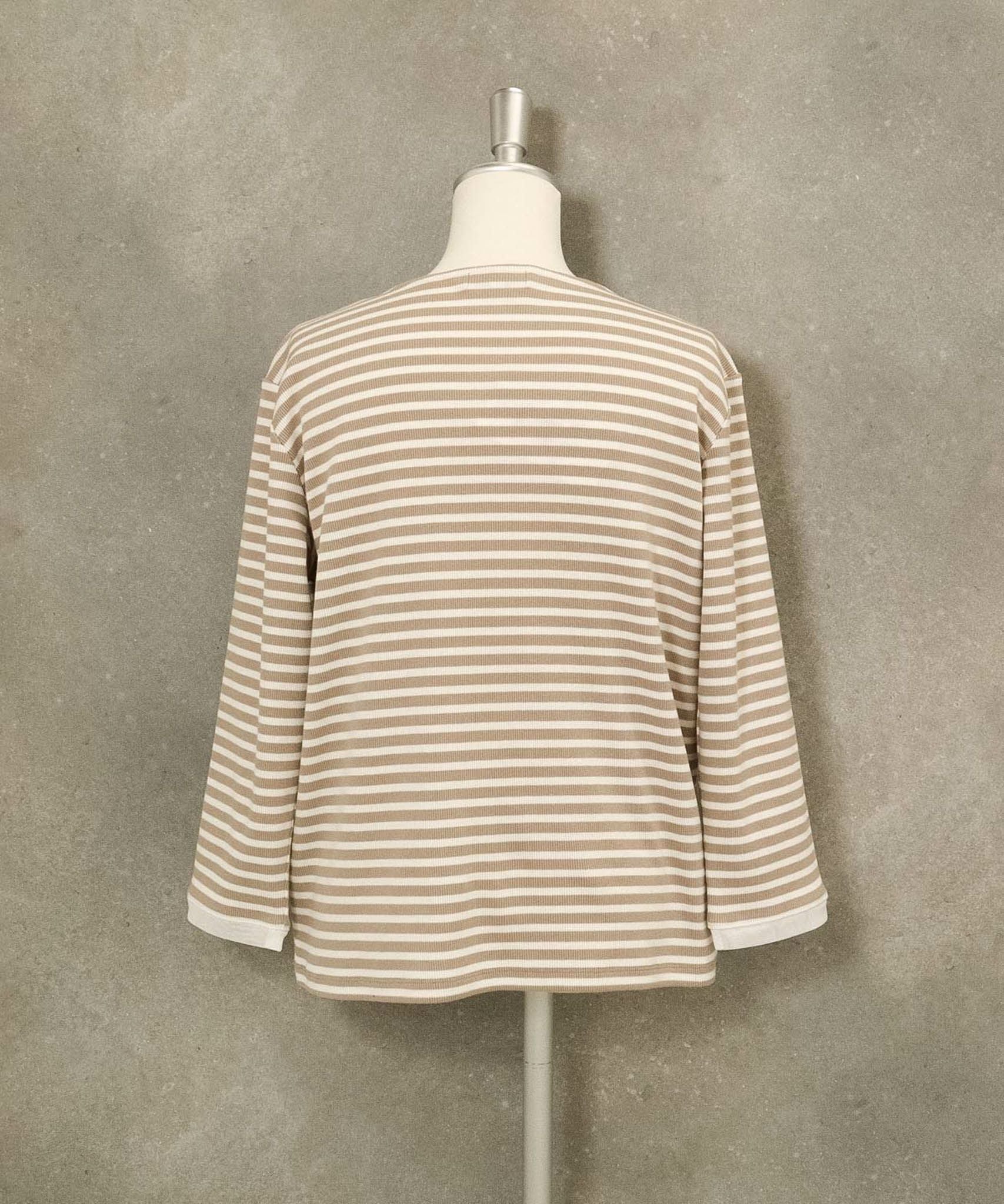 ビーズ刺繍七分袖ボーダープルオーバー(ベージュ)後ろ