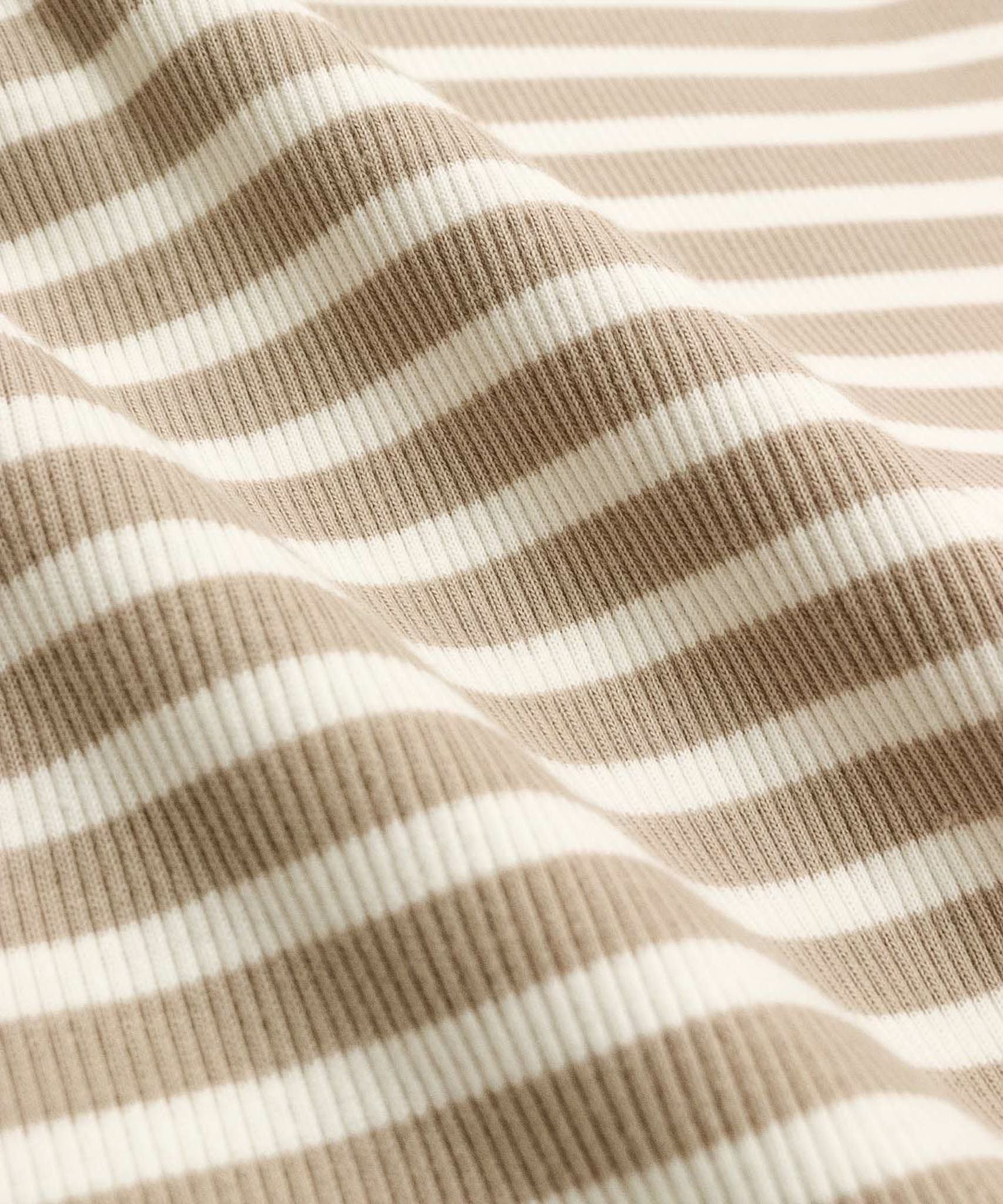 生地感(ベージュ)