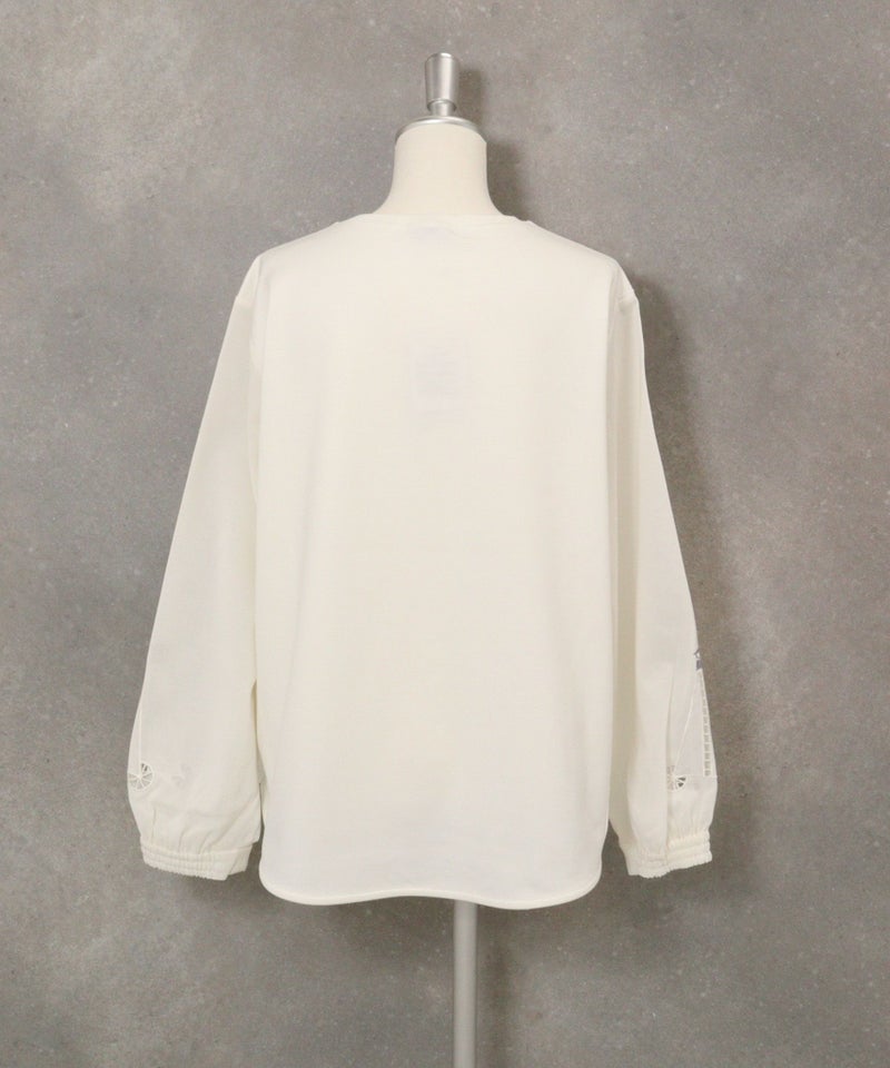 袖切替ポンチプルオーバー(ホワイト)後ろ