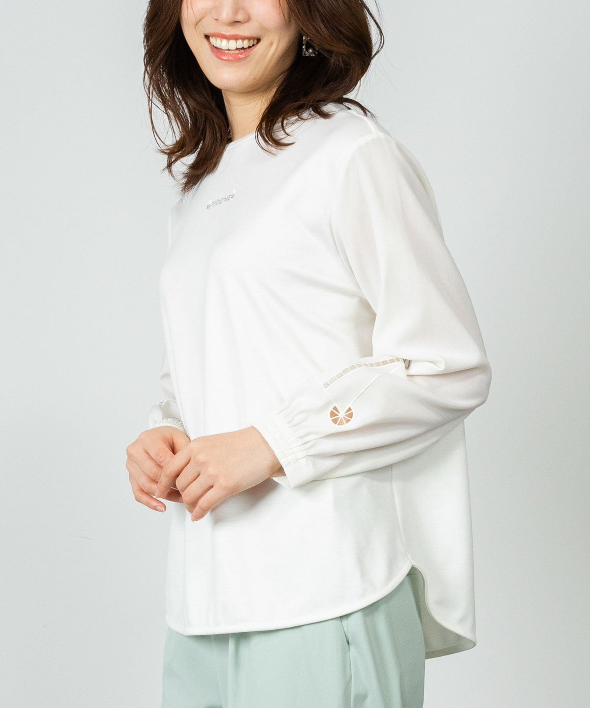 モデル着用画像(ホワイト)