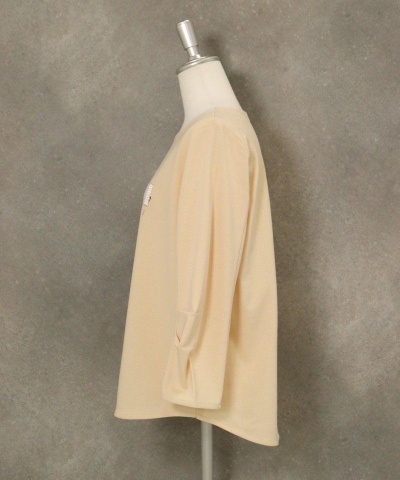 UV冷感タック袖プルオーバー横（ライトオレンジ）