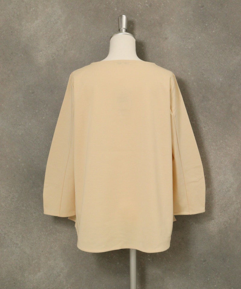 UV冷感タック袖プルオーバー後（ライトオレンジ）