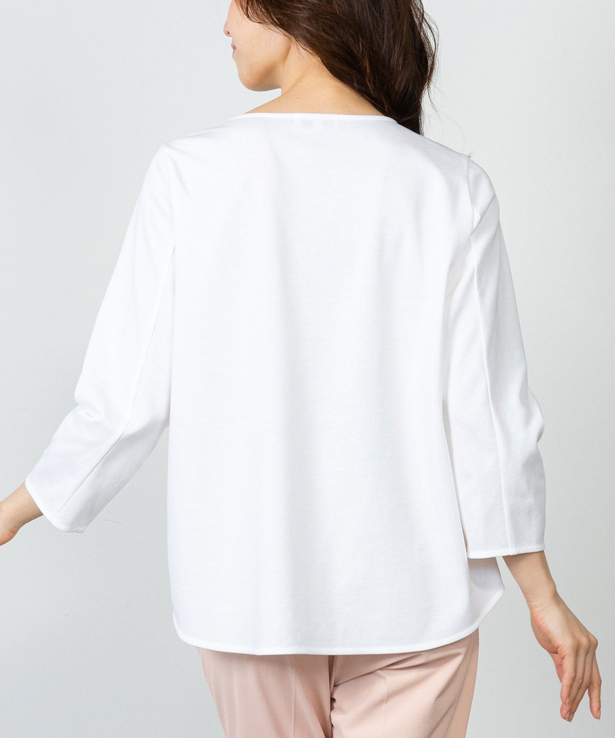 モデル着用画像(ホワイト)