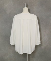  BOOKイラストUV冷感プルオーバー(ホワイト)後ろ