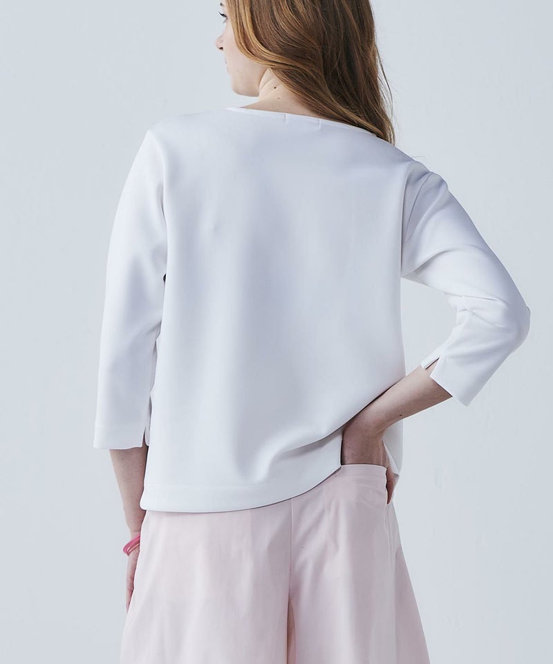 モデル着用画像（ホワイト）