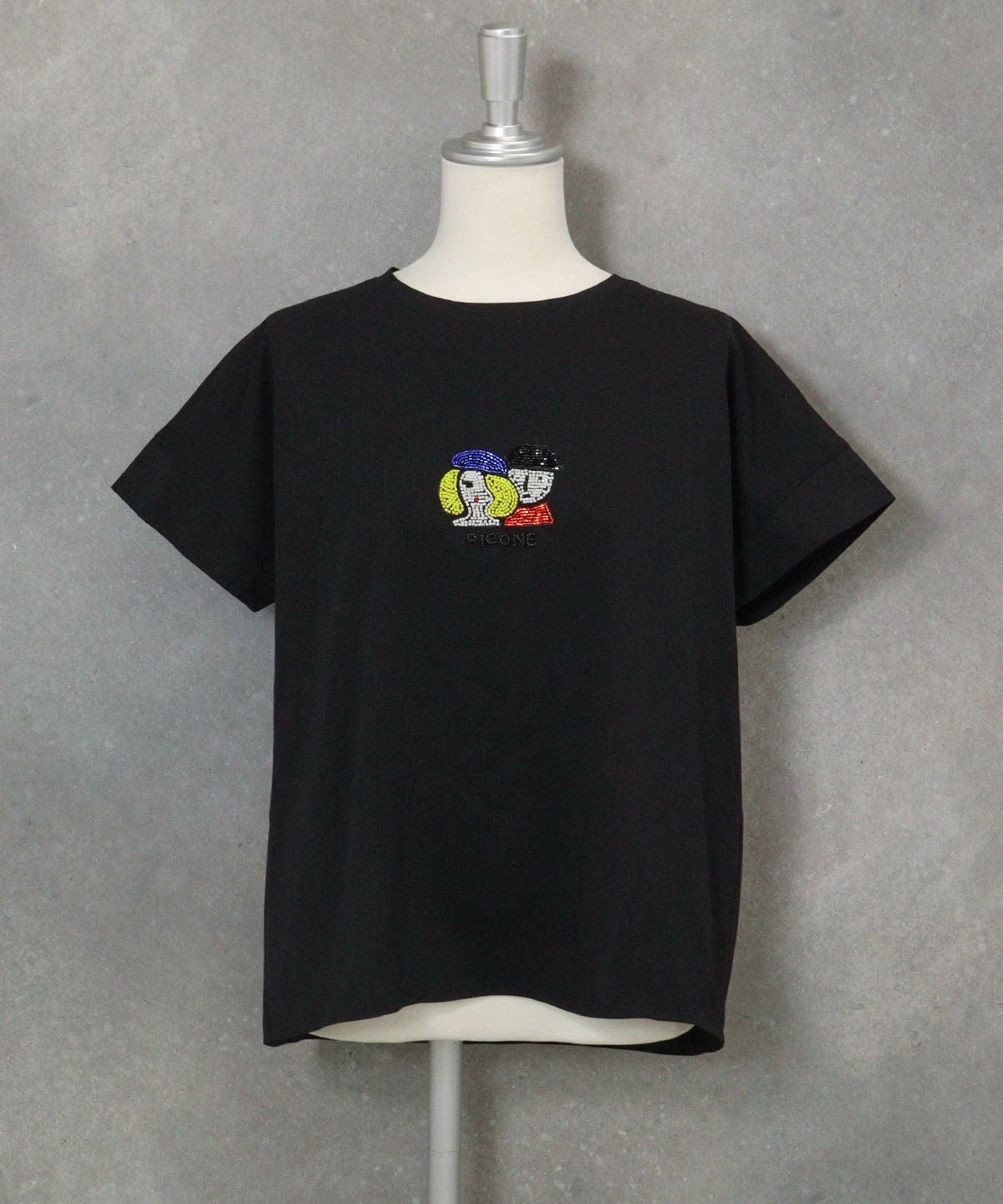 ビーズ刺繍UV冷感プルオーバー(ブラック)前