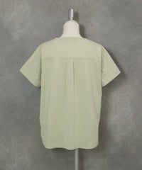 ビーズ刺繍UV冷感プルオーバー(ライトグリーン)後ろ