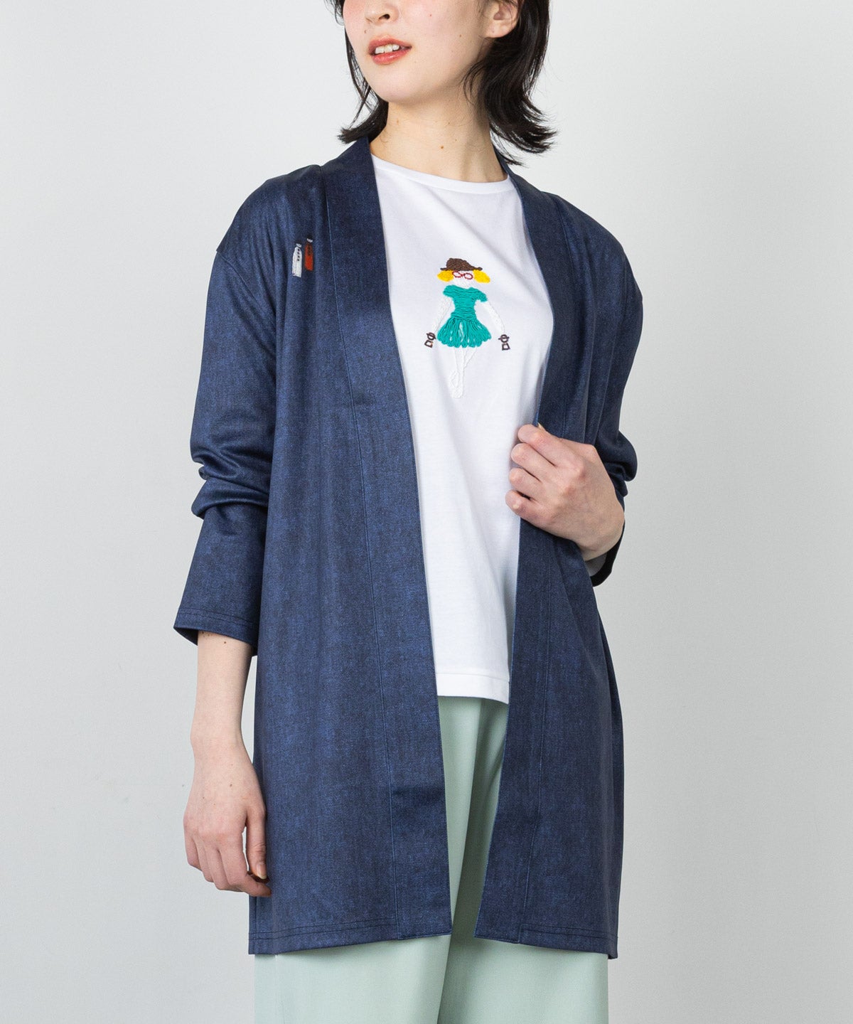 モデル着用画像（ネイビー）