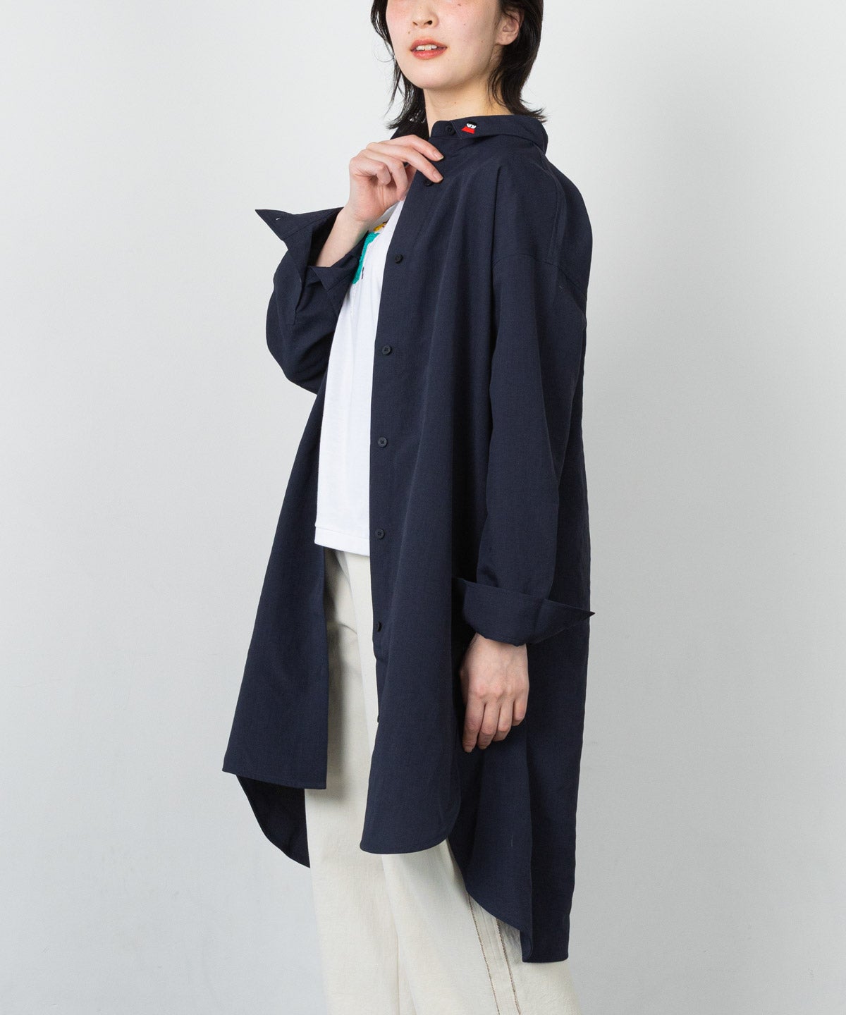 モデル着用画像（ネイビー）