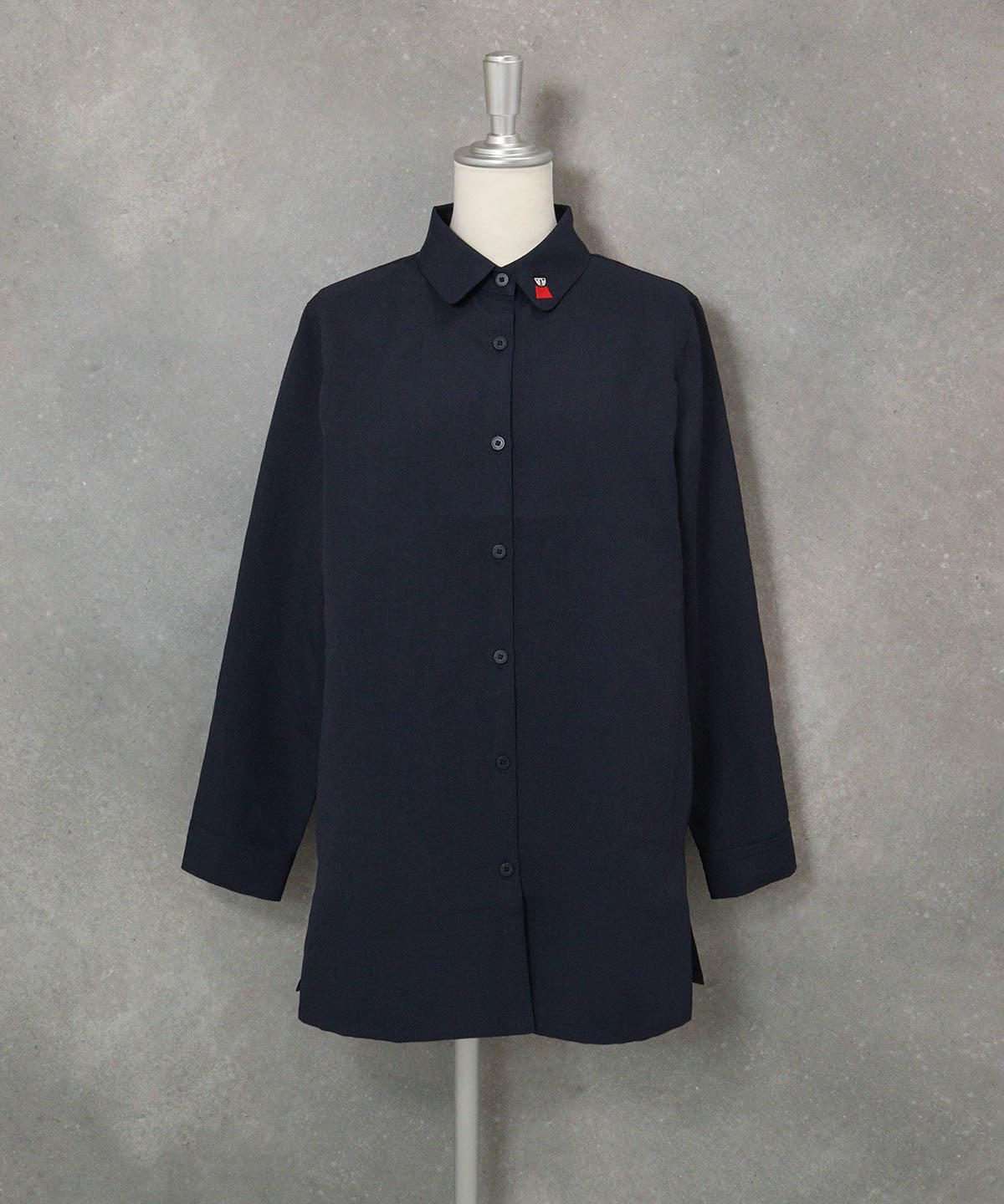 ポイント刺繍撥水ミドル丈シャツ(ネイビー)前