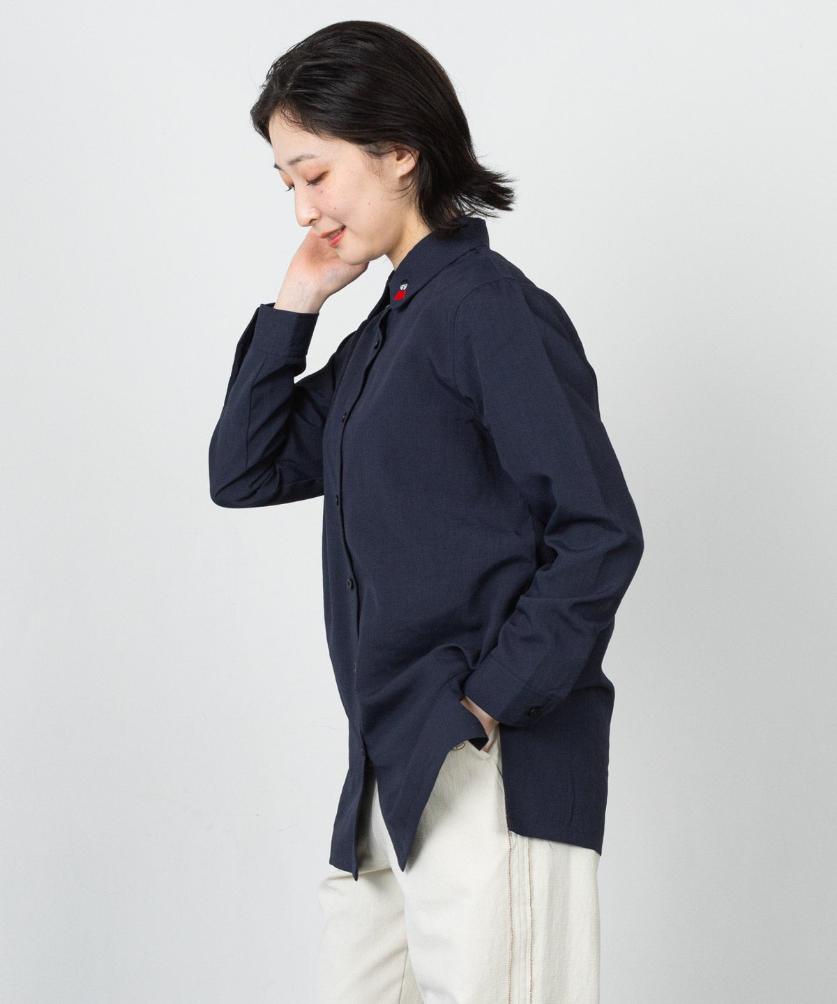 モデル着用画像（ネイビー）