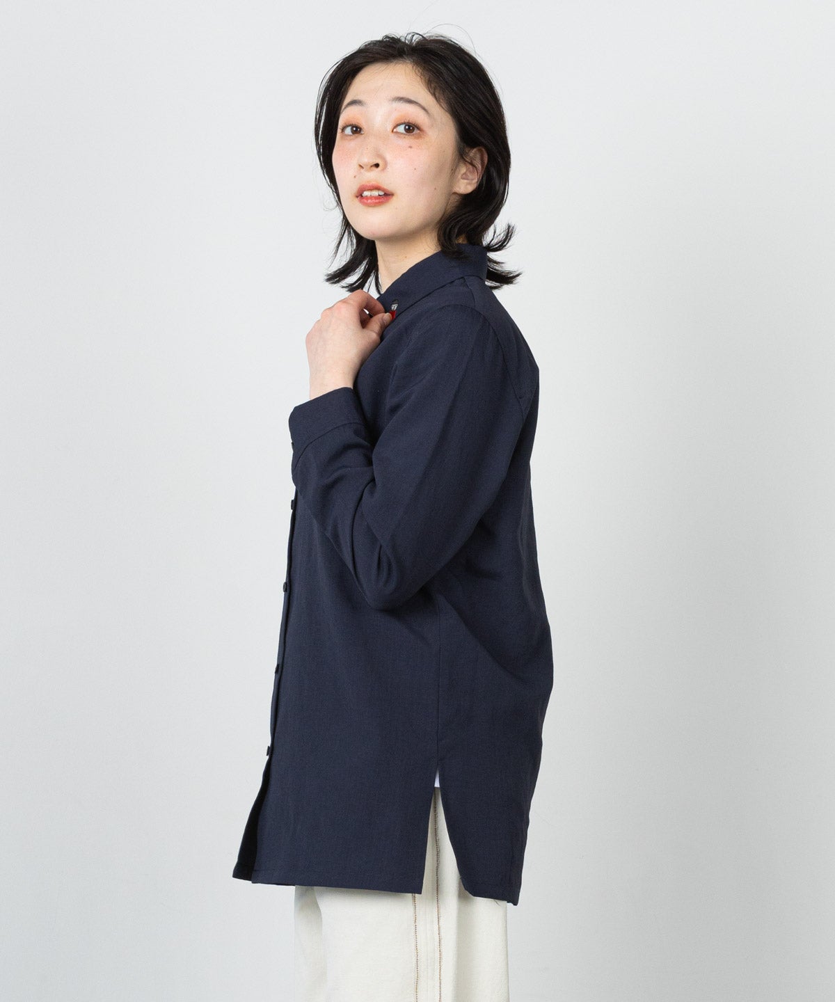 モデル着用画像（ネイビー）