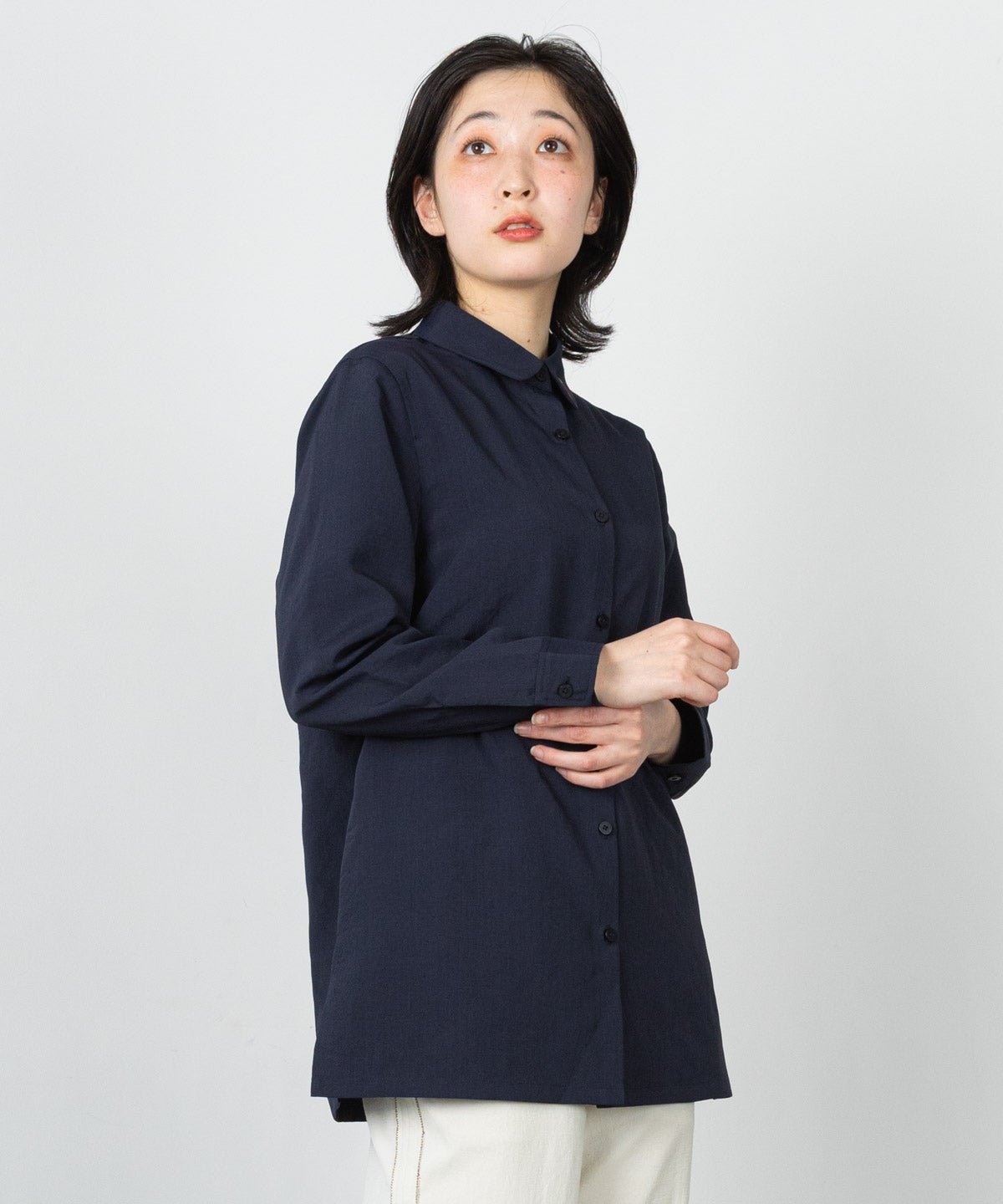 モデル着用画像（ネイビー）