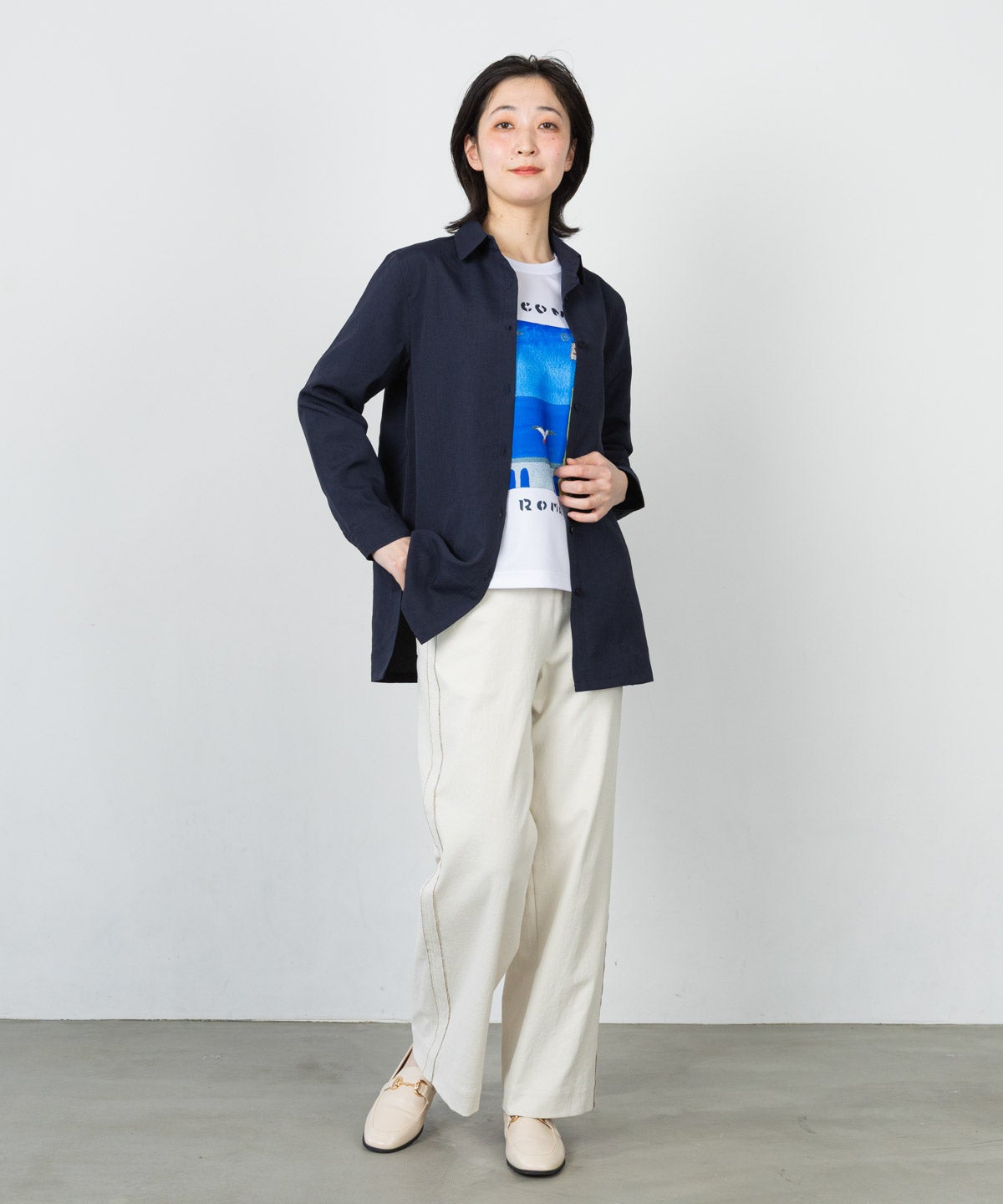 モデル着用画像（ネイビー）