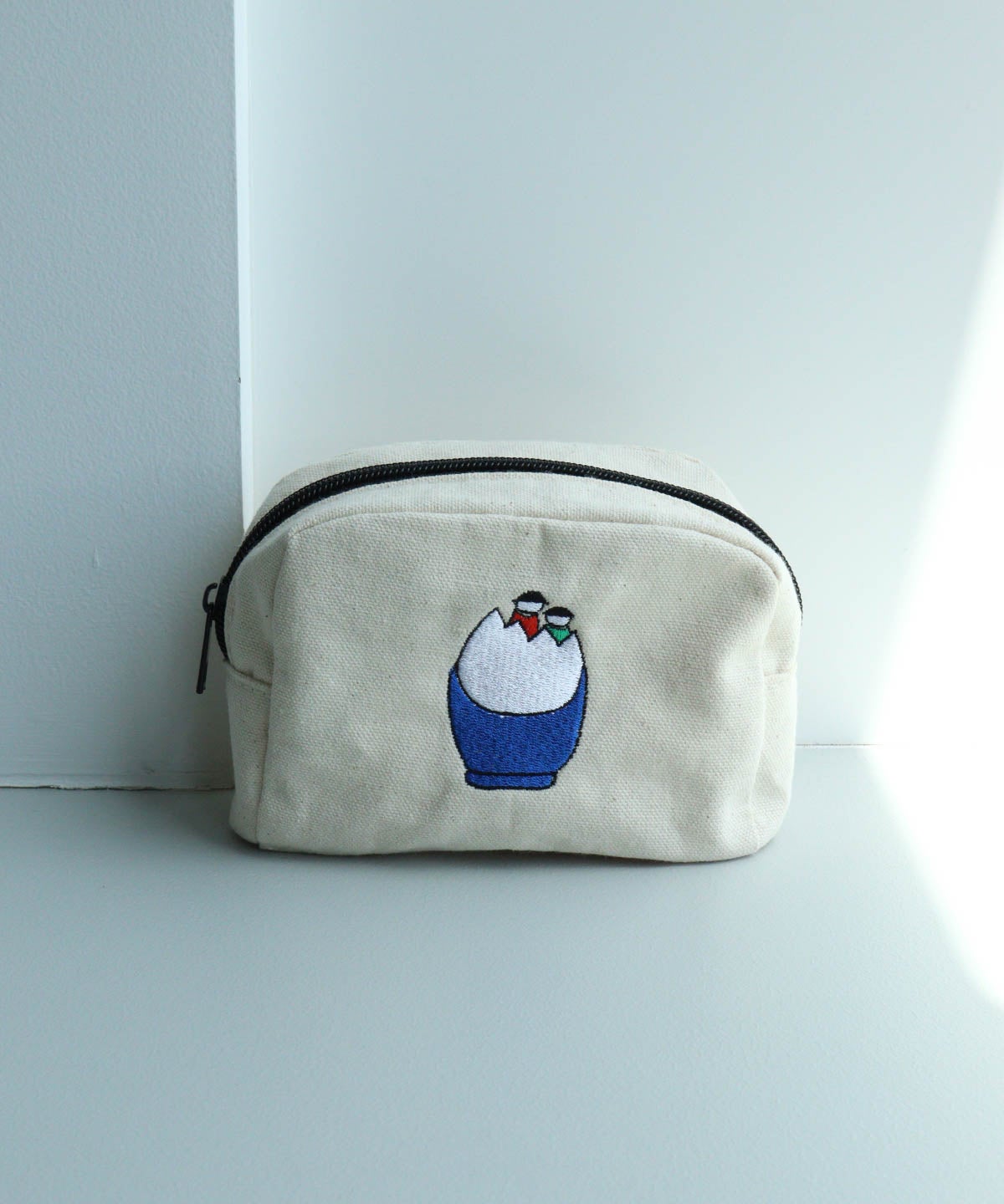 刺繍ポーチ（タマゴ/ブルー）