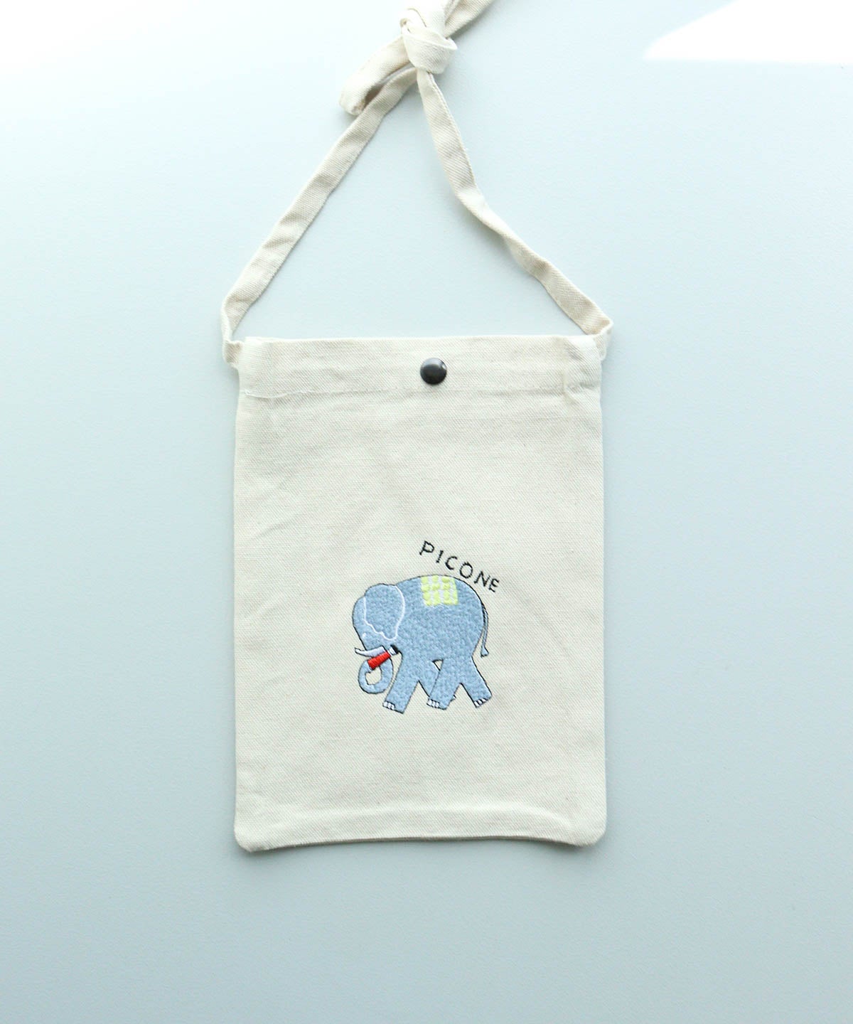 刺繍ミニサコッシュ（ゾウ/ライトブルー）