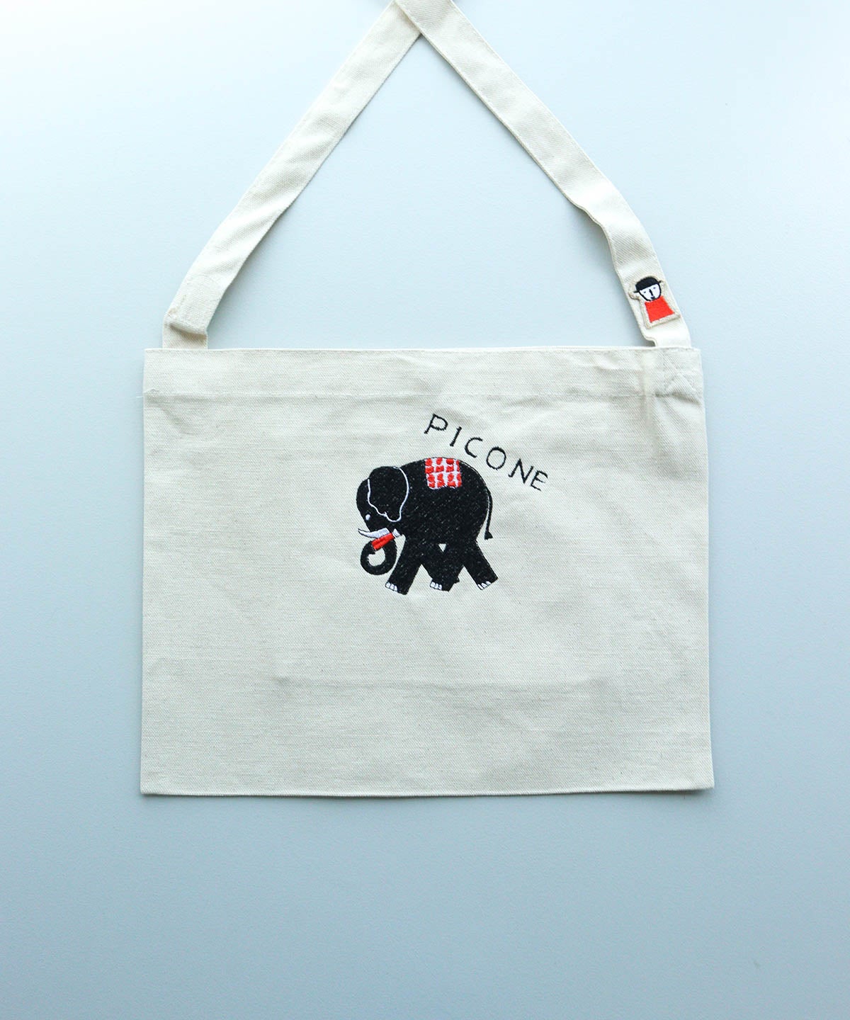 刺繍サコッシュ（ゾウ/ブラック）
