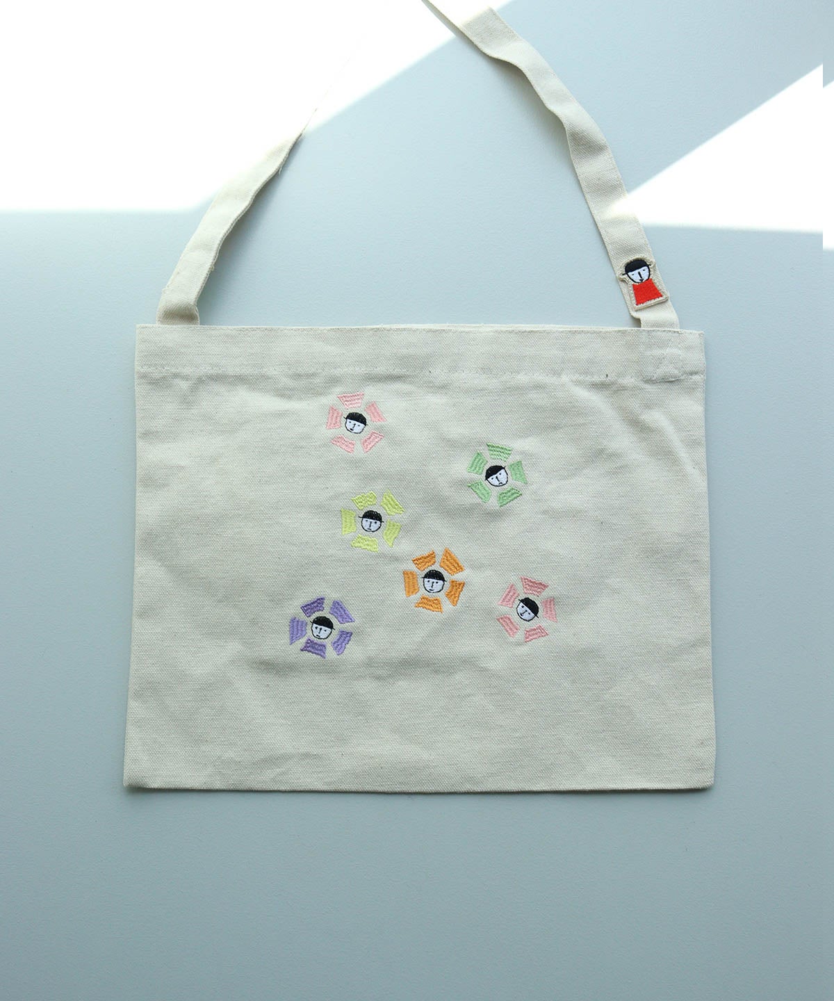 刺繍サコッシュ（フラワー/マルチ）