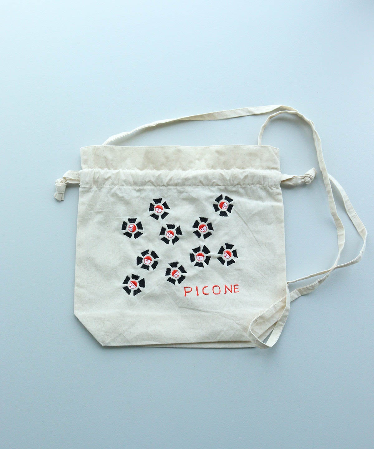 刺繍巾着ショルダーバッグ（ブラック）
