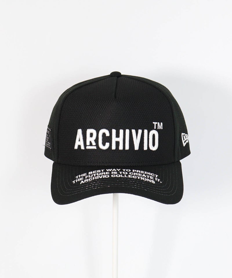 刺繍キャップ (NEW ERA®コラボ)（ブラック）前