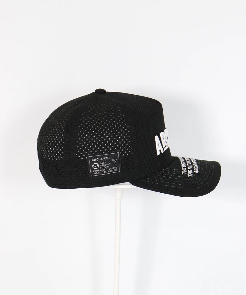 刺繍キャップ (NEW ERA®コラボ)（ブラック）右横