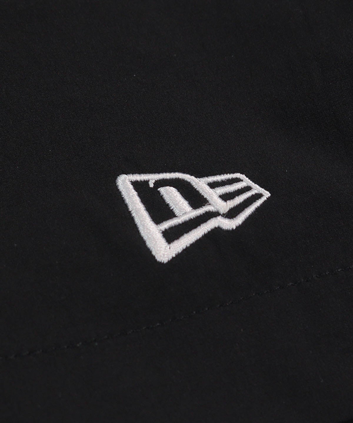 ニューエラ刺繍（ブラック）