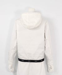 フード付き保温撥水ブルゾン（ホワイト）バック